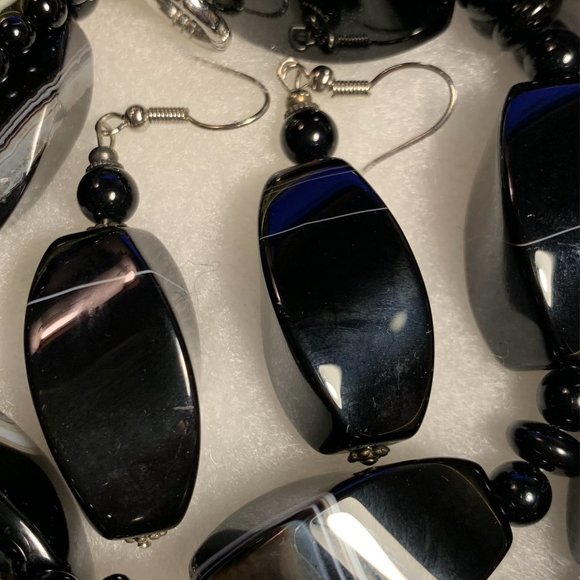 Unusual Black Onyx Necklace and Earrings - Picture 11 of 11